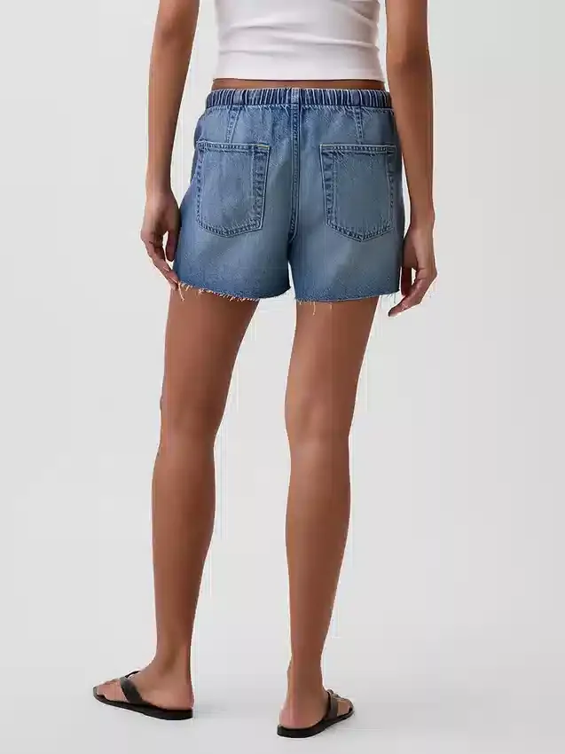 Pantalones cortos de mezclilla cómodos de talle bajo de 3.5”
