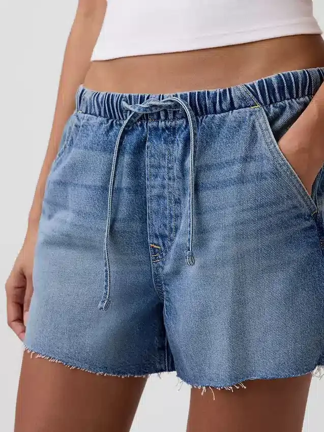 Pantalones cortos de mezclilla cómodos de talle bajo de 3.5”