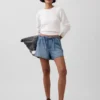 Pantalones cortos de mezclilla cómodos de talle bajo de 3.5”