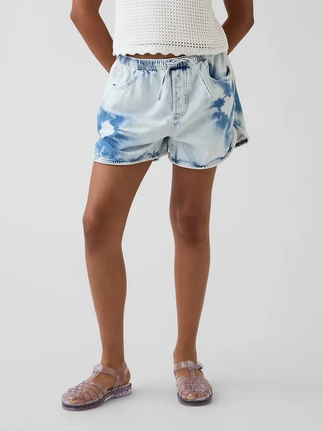 Pantalones cortos de mezclilla de talle alto con estampado tie-dye para niños