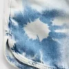 Pantalones cortos de mezclilla de talle alto con estampado tie-dye para niños