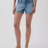 Pantalones cortos de mezclilla de talle bajo de 3"