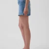 Pantalones cortos de mezclilla de talle bajo de 3"