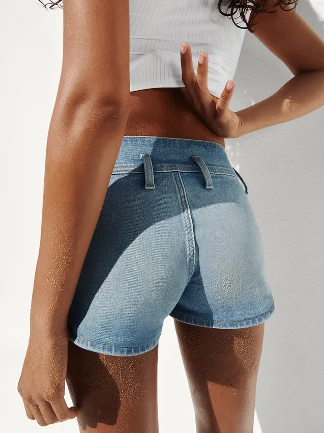 Pantalones cortos de mezclilla de talle bajo de 3"