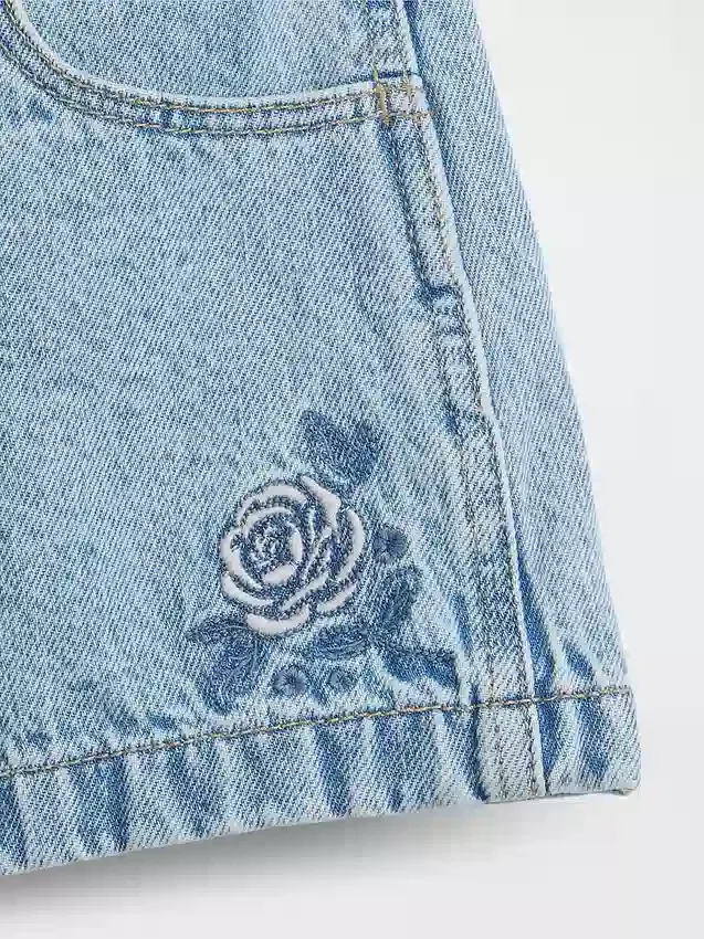 Pantalones cortos de mezclilla de talle bajo para niños