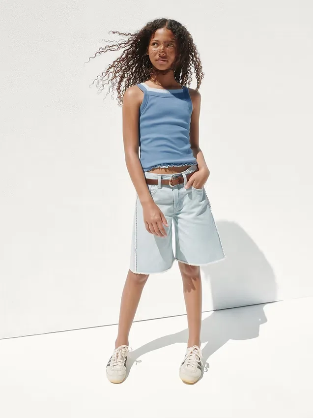 Pantalones cortos de mezclilla de talle bajo para niños