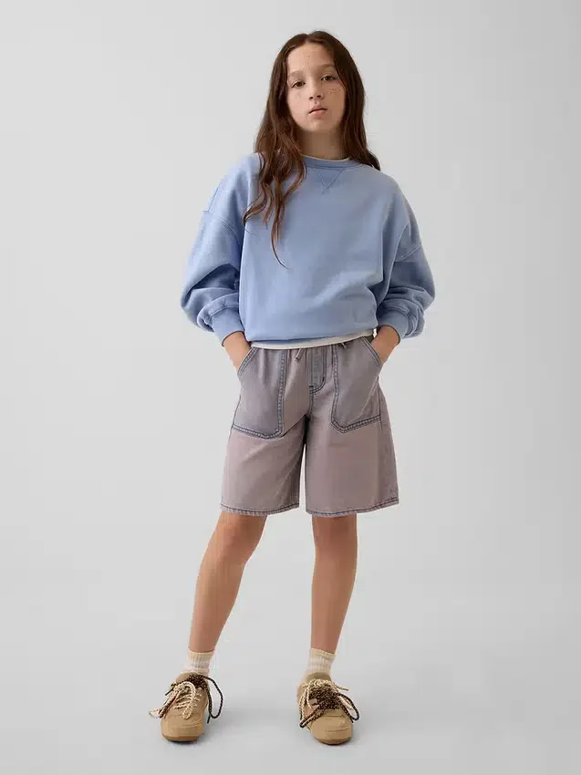 Pantalones cortos de mezclilla de talle bajo y corte largo para niños