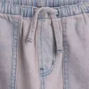 Pantalones cortos de mezclilla de talle bajo y corte largo para niños
