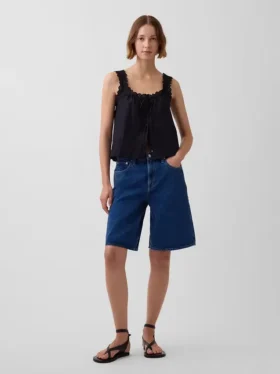 Pantalones cortos de mezclilla de talle medio y corte largo