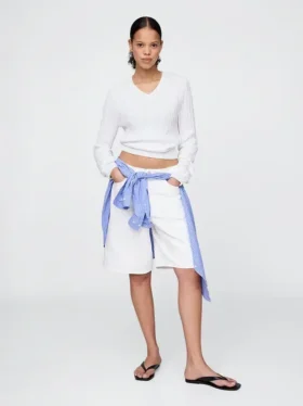 Pantalones cortos de mezclilla de talle medio y corte largo de 11"