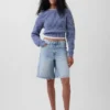 Pantalones cortos de mezclilla de talle medio y corte largo de 11"