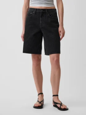 Pantalones cortos de mezclilla de talle medio y corte largo de 11″