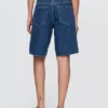 Pantalones cortos de mezclilla de talle medio y corte largo de 11"
