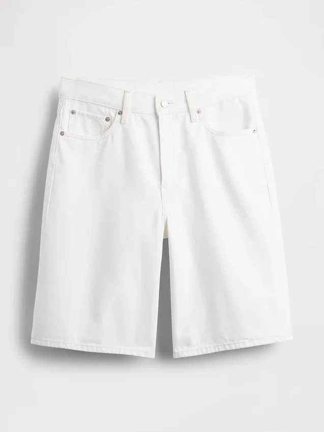Pantalones cortos de mezclilla de talle medio y corte largo de 11"