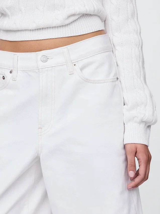 Pantalones cortos de mezclilla de talle medio y corte largo de 11"