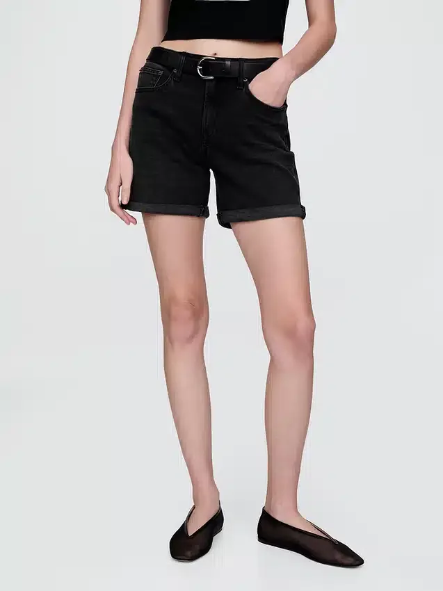 Pantalones cortos de mezclilla estilo «girlfriend» de talle medio de 5"