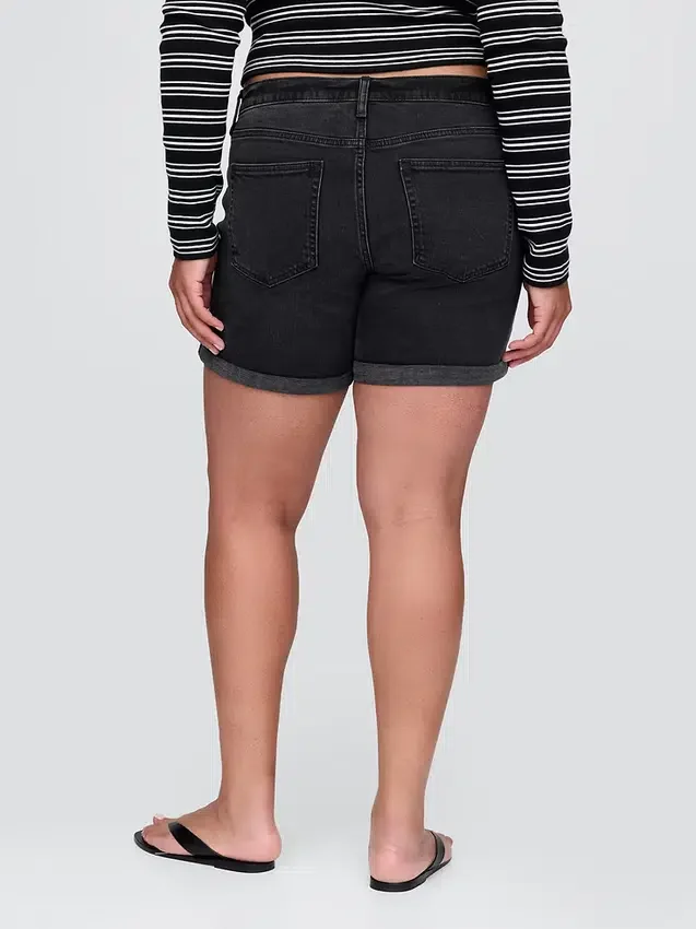 Pantalones cortos de mezclilla estilo «girlfriend» de talle medio de 5"