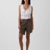 Pantalones cortos de mezclilla holgados de talle medio de 8"