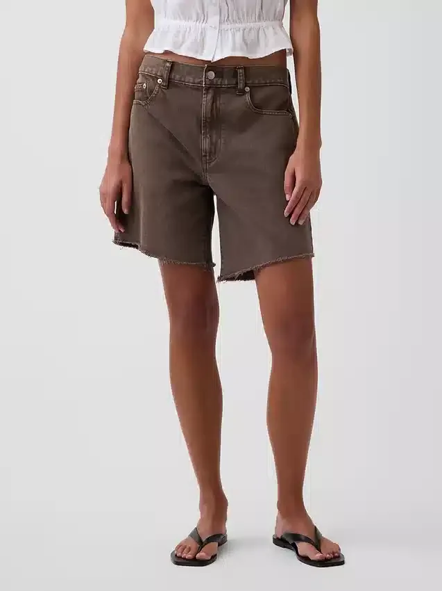 Pantalones cortos de mezclilla holgados de talle medio de 8"