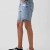 Pantalones cortos de mezclilla holgados de talle medio de 8"