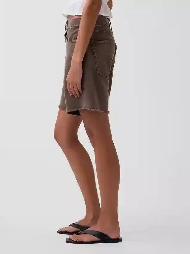 Pantalones cortos de mezclilla holgados de talle medio de 8"