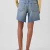 Pantalones cortos de mezclilla holgados de talle medio de 8"