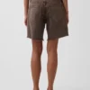 Pantalones cortos de mezclilla holgados de talle medio de 8"