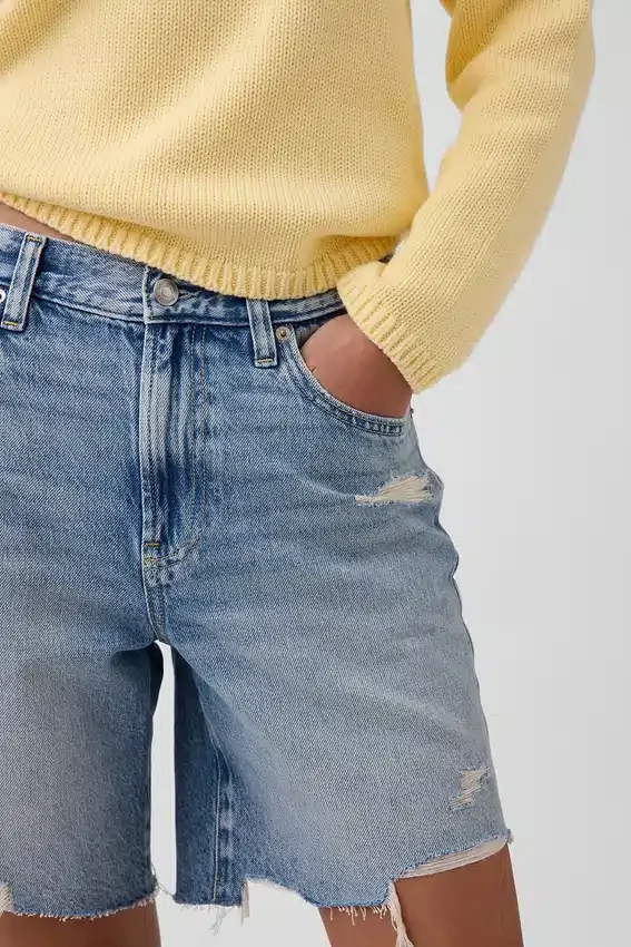 Pantalones cortos de mezclilla holgados de talle medio de 8"