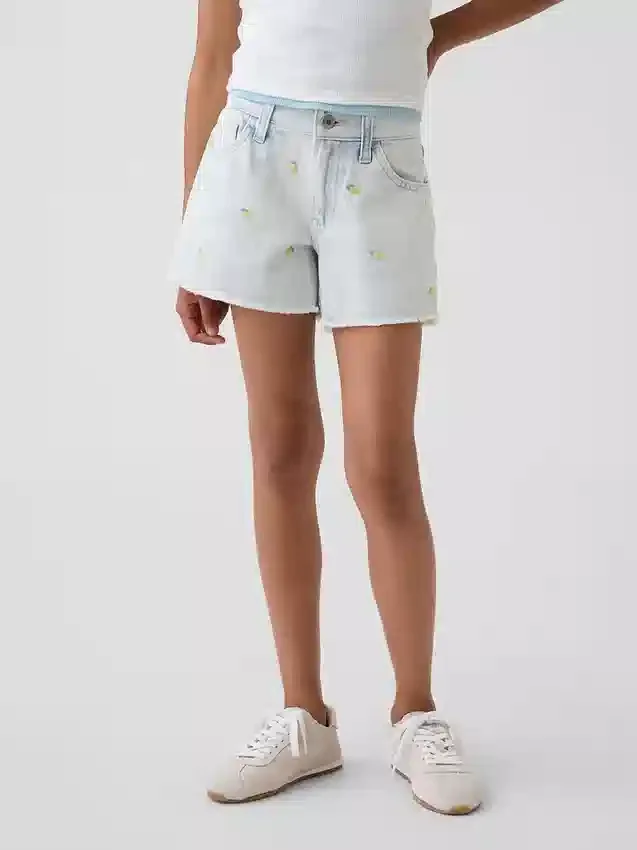 Pantalones cortos de mezclilla para niños de talle bajo con bordado de limones