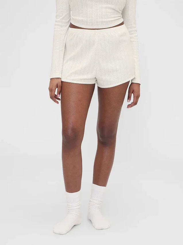 Pantalones cortos de pijama de punto Pointelle de GAP × Summer Fridays