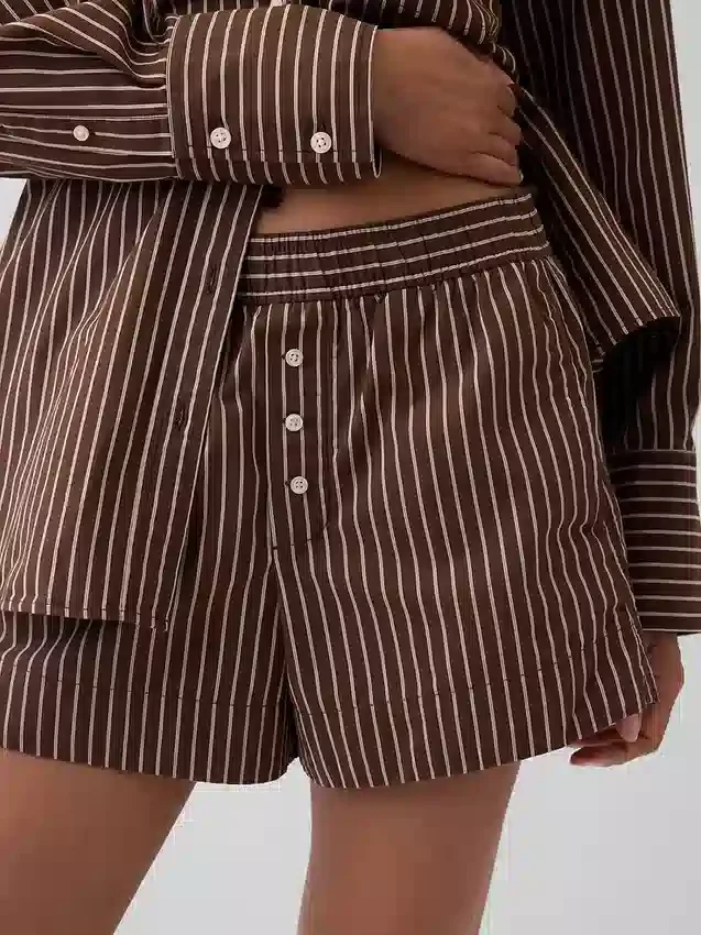 Pantalones cortos de popelín de algodón orgánico a rayas