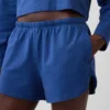 Pantalones cortos de punto con diseño de delfines de 3"