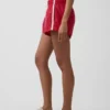 Pantalones cortos deportivos de 2.5"