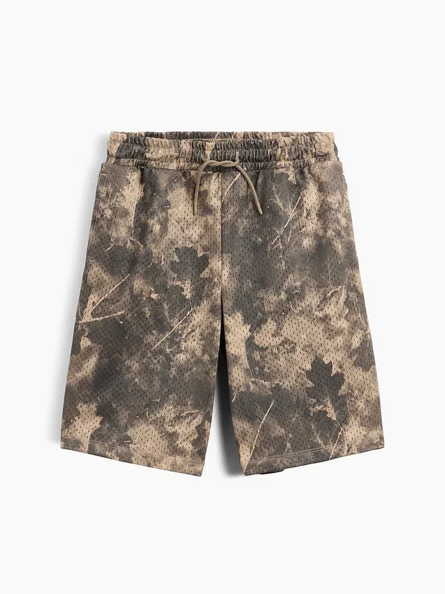 Pantalones cortos deportivos de malla para niños de 8"