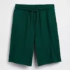 Pantalones cortos deportivos de malla para niños de 8"