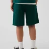 Pantalones cortos deportivos de malla para niños de 8"