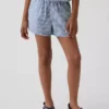 Pantalones cortos fáciles de poner de lino y algodón con estampado de cuadros vichy para niños