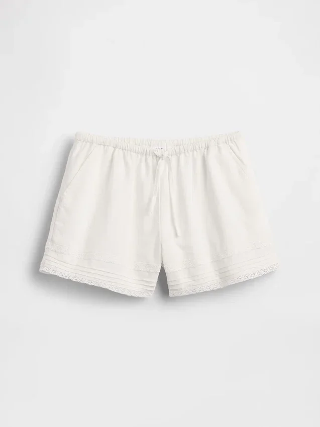 Pantalones cortos fáciles de poner para niños de lino y algodón con ribete de encaje