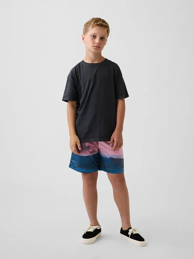 Pantalones cortos GapFit de malla reciclada de 6" para niños