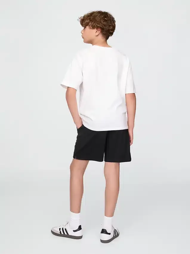 Pantalones cortos GapFit de malla reciclada de 6" para niños