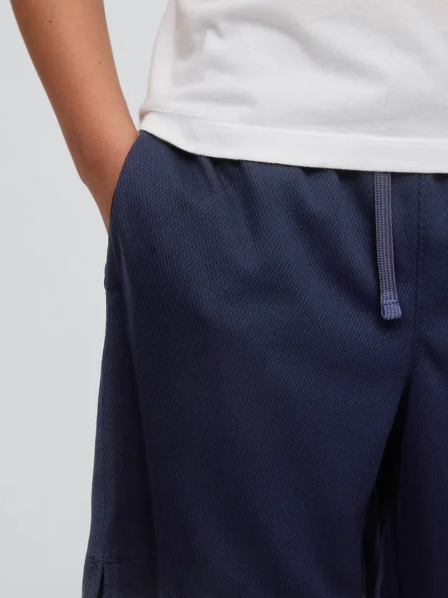 Pantalones cortos GapFit de malla reciclada de 6" para niños