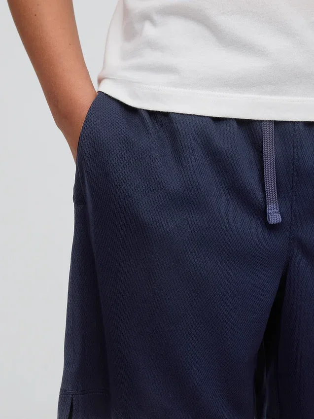 Pantalones cortos GapFit de malla reciclada de 6" para niños