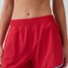 Pantalones cortos GapFit Tech de talle alto