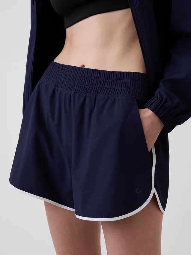 Pantalones cortos GapFit Tech de talle alto