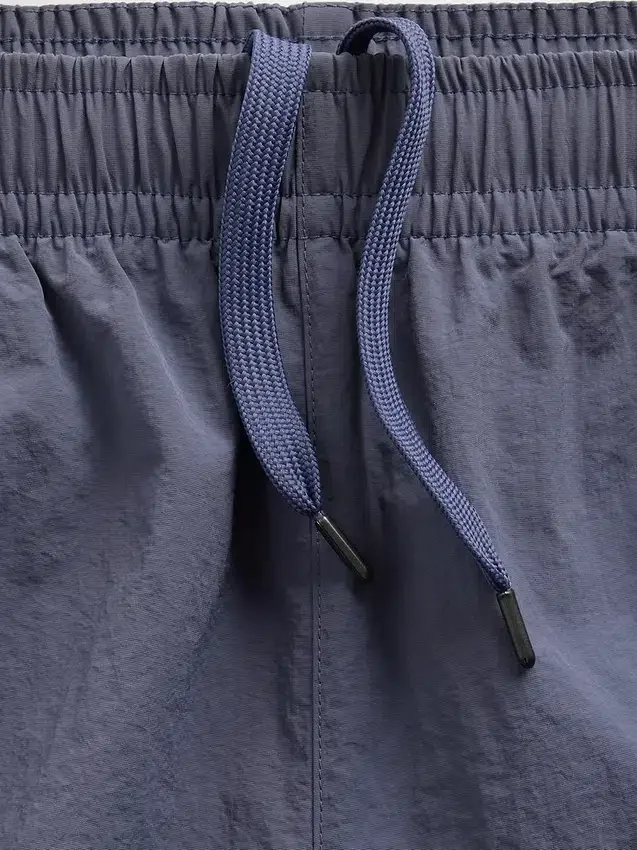 Pantalones cortos híbridos de 7.5"