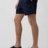 Pantalones cortos holgados de 5.5"