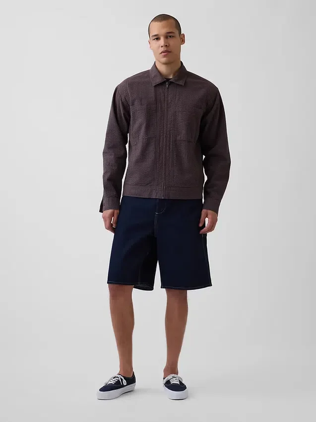 Pantalones cortos holgados de mezclilla estilo carpintero de 10.5"