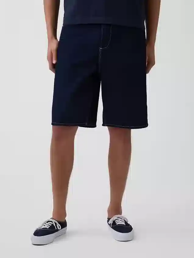 Pantalones cortos holgados de mezclilla estilo carpintero de 10.5"