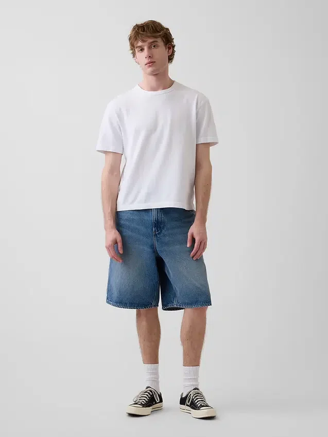 Pantalones cortos holgados de mezclilla estilo carpintero de 10.5"