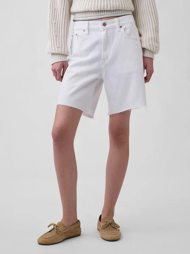 Pantalones cortos holgados ultrasuaves de 8" con talle medio